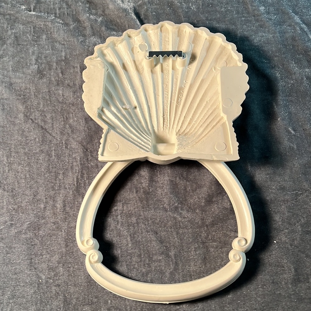 Shell Towel Holder - Picture 2 of 2